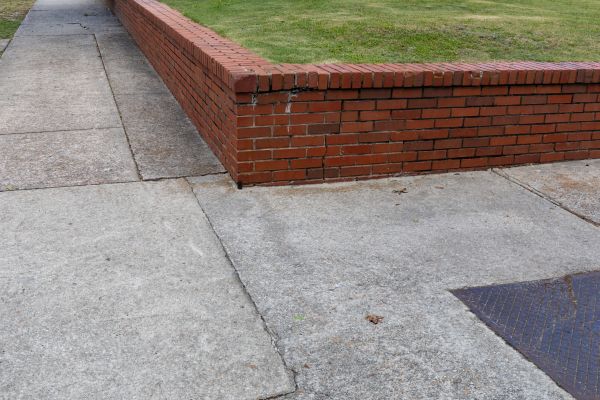 Brick Retaining Wall Repair in Lake Mary